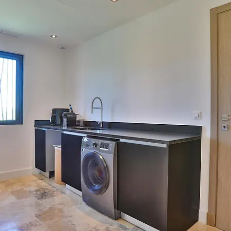 Brand New Waterfront With Pool Вилла *