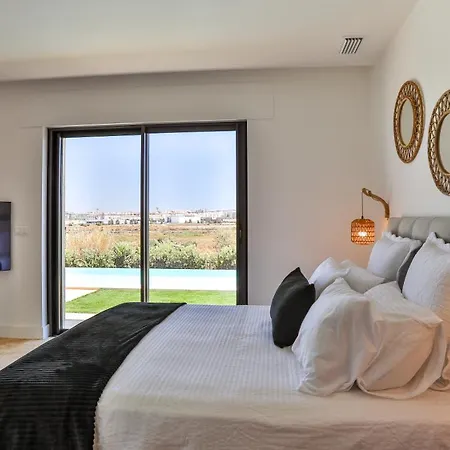 Brand New Waterfront With Pool * Faro