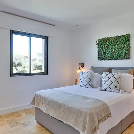 Brand New Waterfront With Pool Вилла *