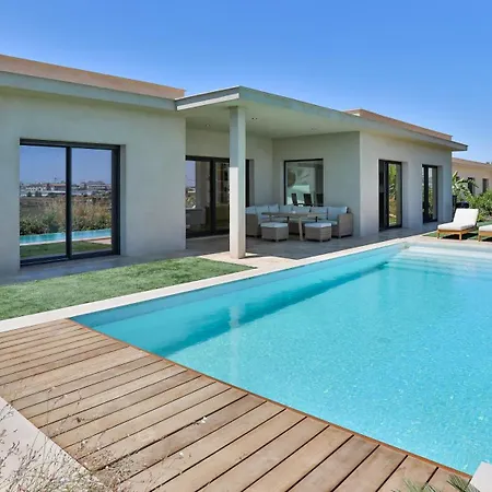 Brand New Waterfront With Pool * Faro