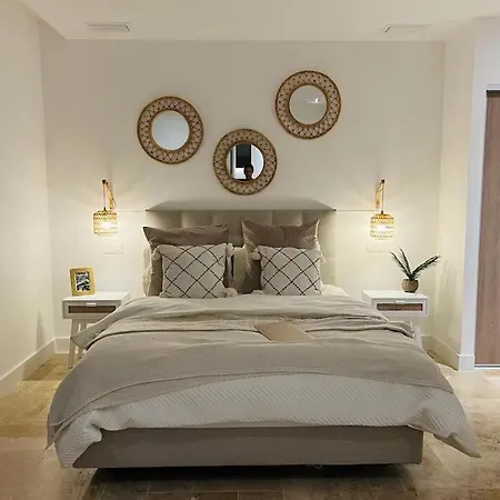 Villa Brand New Waterfront With Pool *