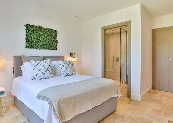 Brand New Waterfront With Pool Villa *